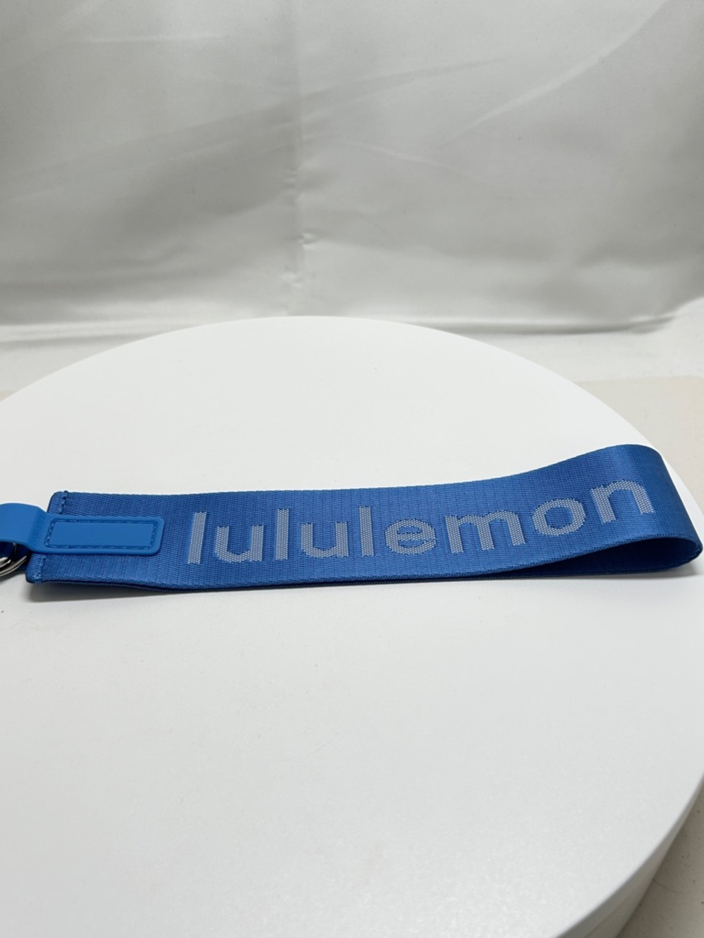Lululemon Athletica Never Lost Keychain, Vibrant Blue And Silver